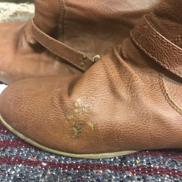 Boots - Picture 6 of 7